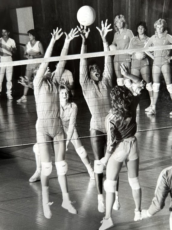 1984 University of Tennessee 3time All-American April Chapple blocking with Donna Monaco in Alumni Gym.