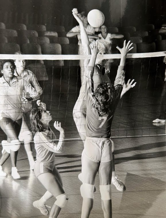 1984 University of Tennessee 3time All-American April Chapple running the X with Laura Wessberg in Alumni Gym.