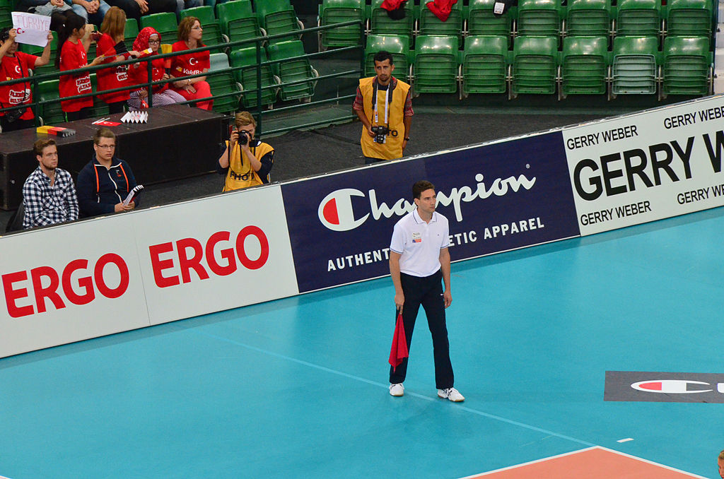 volleyball linesman