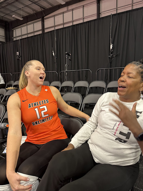 After being honored and giving out the game ball on October 18th before the match April Chapple and Auprovolleyball pro volleyball middle blocker Tess Clark having a good ol' time keykeying and comparin'notes!